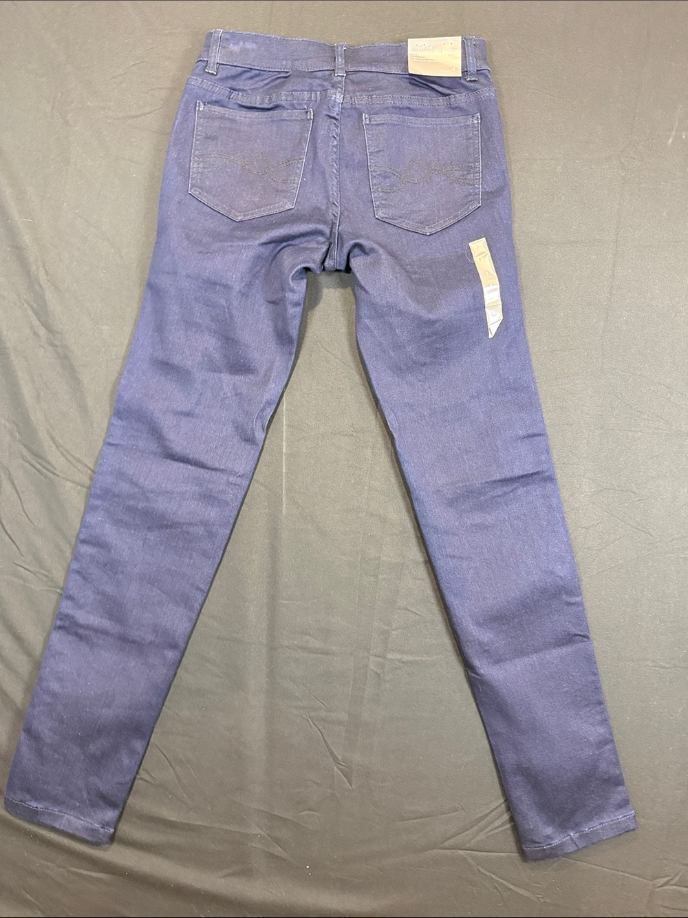 New York & Company Skinny Jean Leggings in Navy Blue - Picture 10 of 14